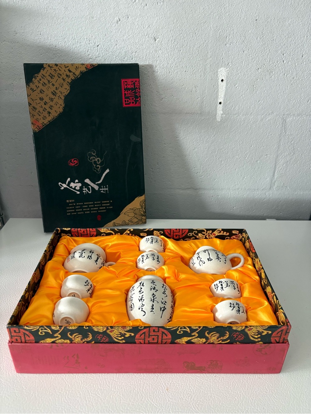 White/Black Calligraphy Glazed Ceramic Tea Set Teapot & Cups Boxed